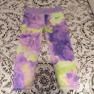 Nike dry fit size 4T capri pants.